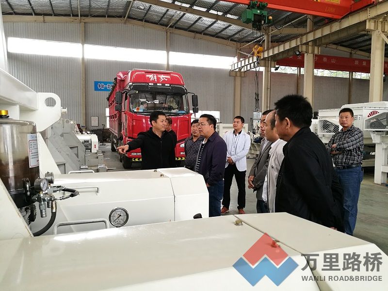 南陽市積極踐行《綠色公路建設(shè)的指導(dǎo)意見》，大力推進“振動攪拌”技術(shù)應(yīng)用
