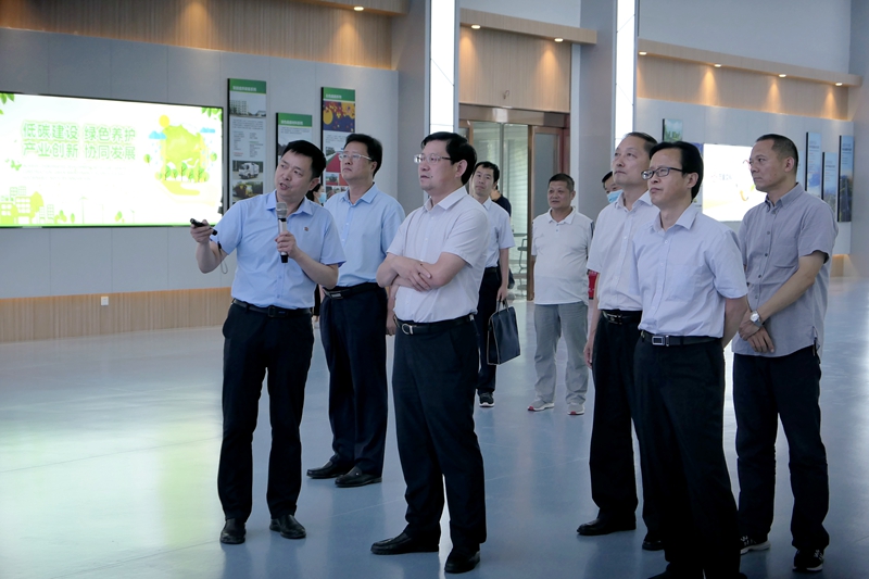 河南省應(yīng)急管理廳吳忠華廳長(zhǎng)蒞臨萬(wàn)里交科指導(dǎo)雙重預(yù)防工作