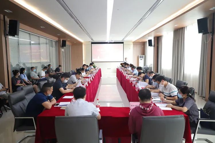 萬里交科參加魏都區(qū)聯(lián)合許昌學(xué)院舉辦“先進(jìn)制造業(yè) ·產(chǎn)學(xué)研合作交流”活動