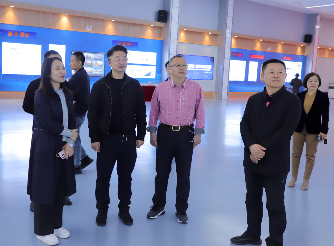 民航華北地區(qū)監(jiān)督站王瑨站長帶隊(duì)蒞臨萬里交科智能制造產(chǎn)業(yè)園考察交流