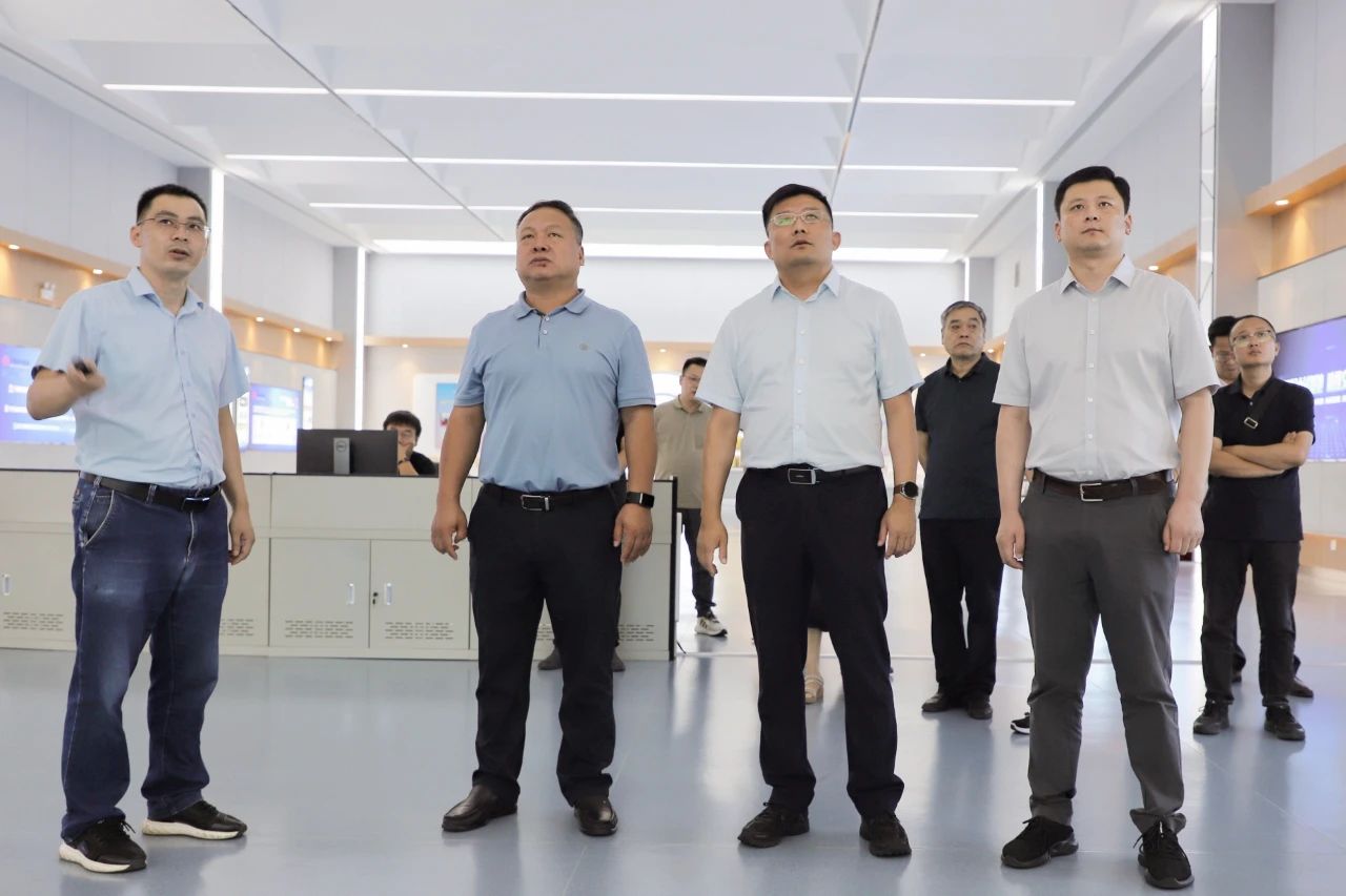 河南省中小企業(yè)立法項(xiàng)目調(diào)研組蒞臨萬里交科集團(tuán)開展調(diào)研活動(dòng)