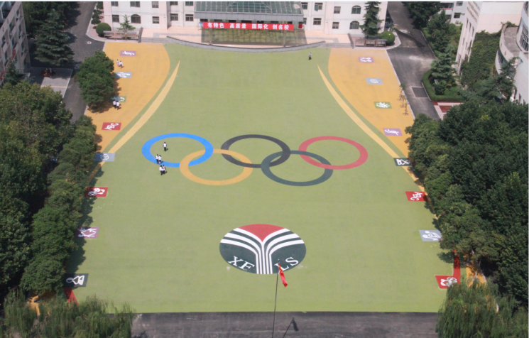 萬(wàn)里交科為寧波校園道路“穿新衣”，給同學(xué)們別樣的“開(kāi)學(xué)禮物”。